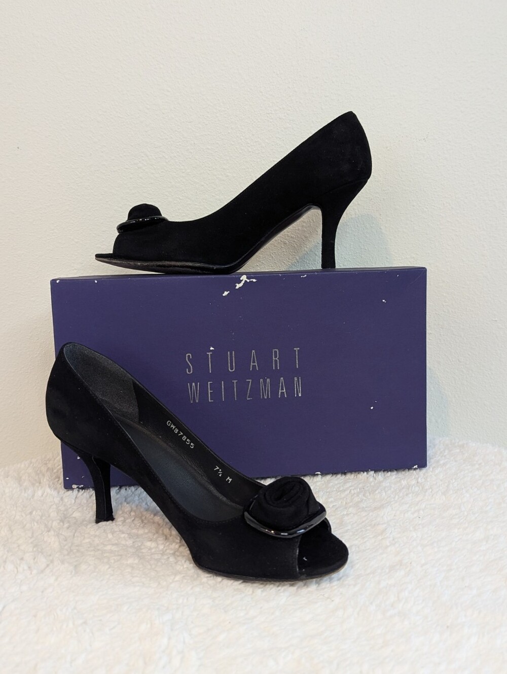 Stuart Weitzman Black Suede Peep Toe Rosette Pumps Size 7.5 M with Box